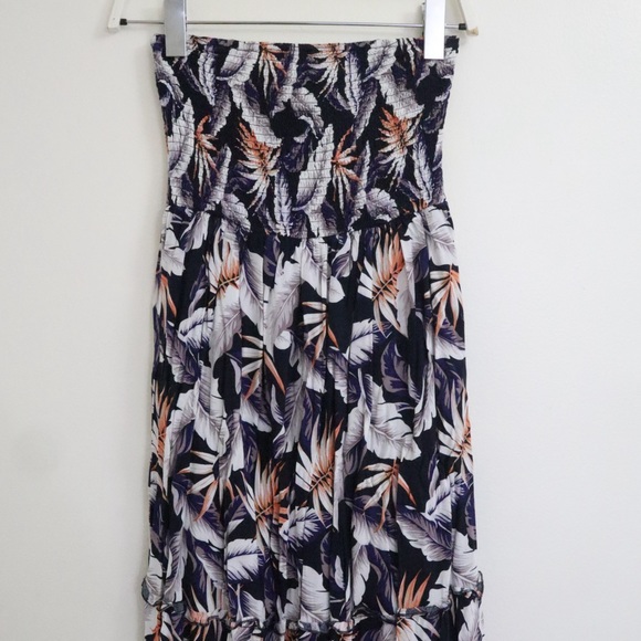 Fashion Nova Floral Flowy Maxi Dress - Picture 9 of 10